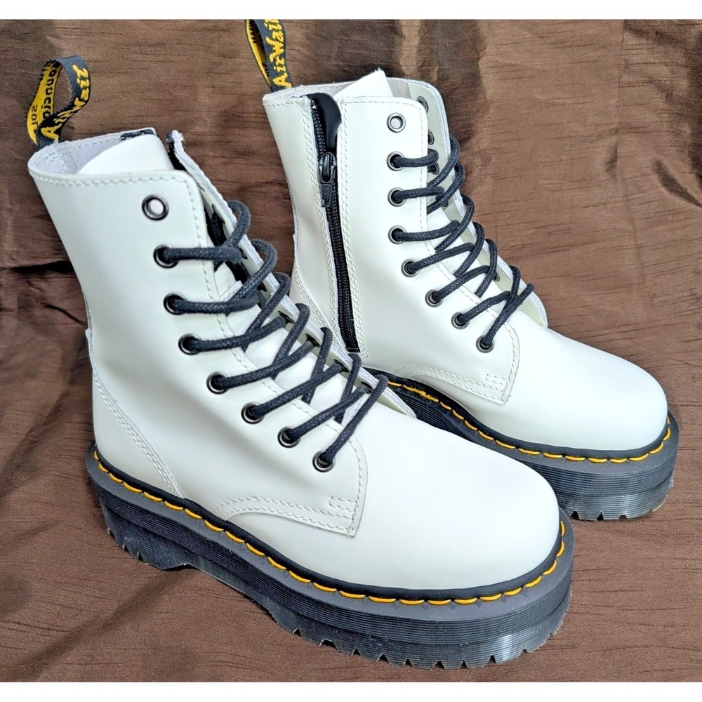 Dr DOC🕺Martens Jadon Platform Boots - Ladies size 6 / Mens 5 - *NEW*